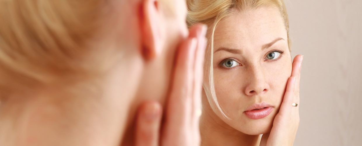 d5b124757094dc5e98a0d02f1bd806e3024904c5..jpg bigstock-Woman-caring-of-her-beautiful-28838327-e1398503772852.jpg